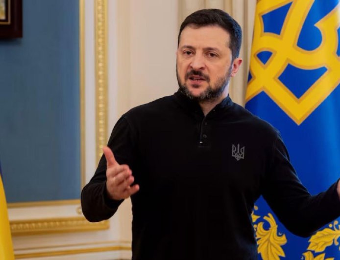 Zelensky is welcomed in London after the row with Trump in the White House