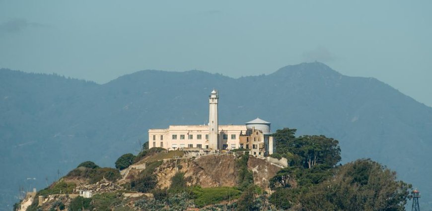 Trump ordena reabrir la cárcel de Alcatraz
